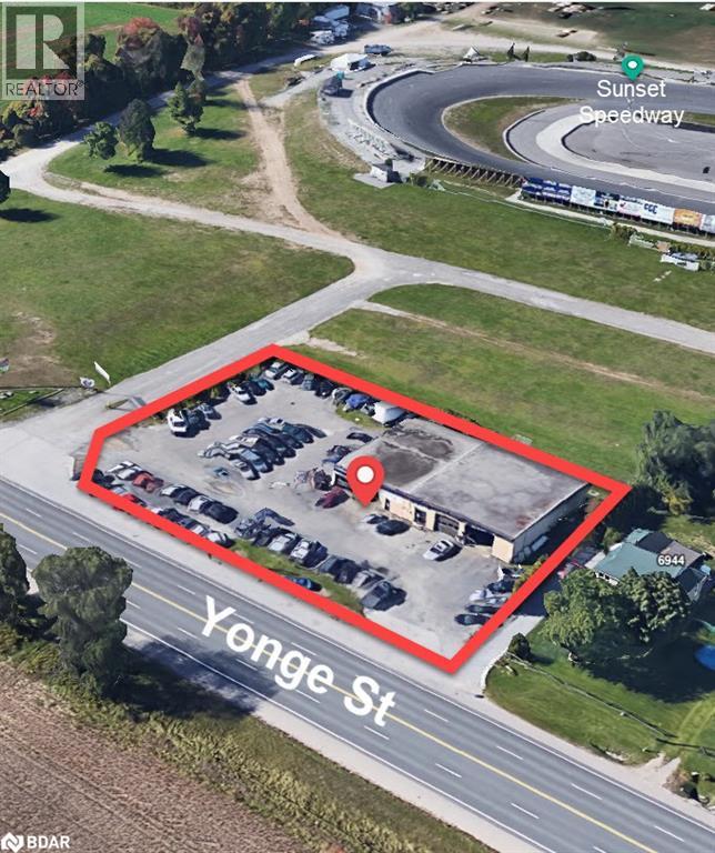 6938 YONGE Street, Innisfil, Ontario