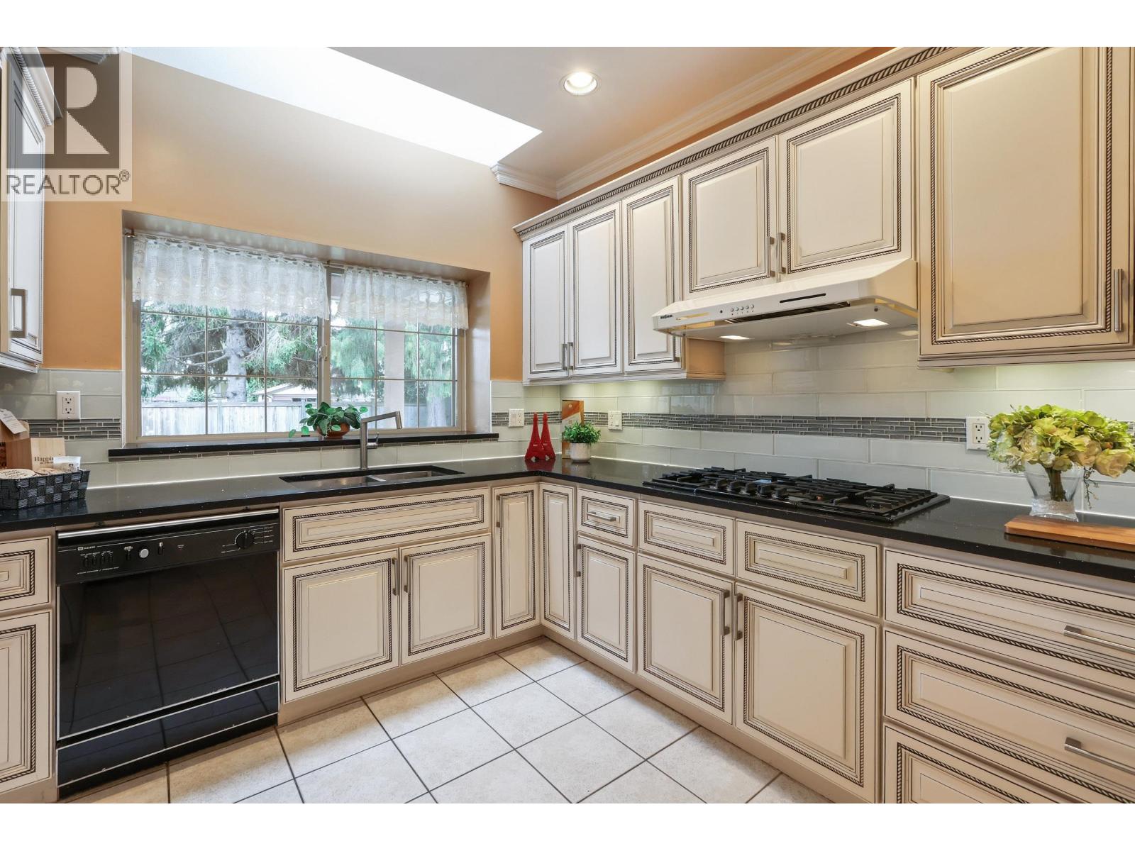 7460 Lombard Road, Richmond, British Columbia  V7C 3N1 - Photo 6 - R3056185