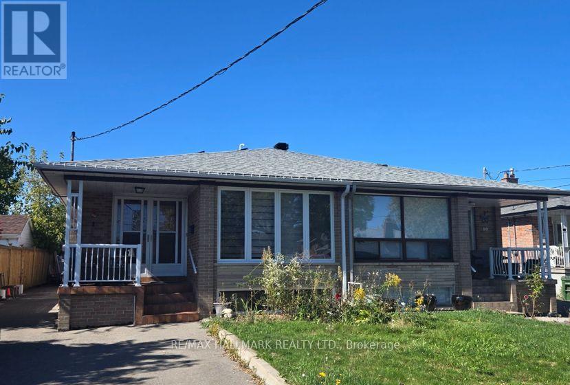 8 Hucknall Road, Toronto, Ontario  M3J 1V8 - Photo 2 - W12442418