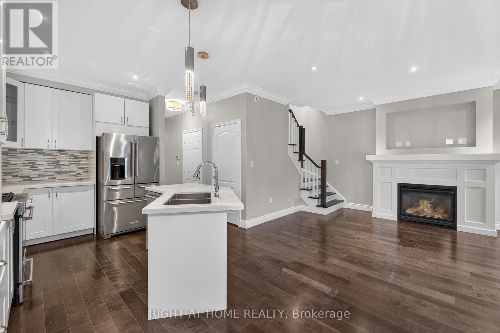155 Springstead Avenue, Hamilton, Ontario  L8E 6E7 - Photo 12 - X12451727
