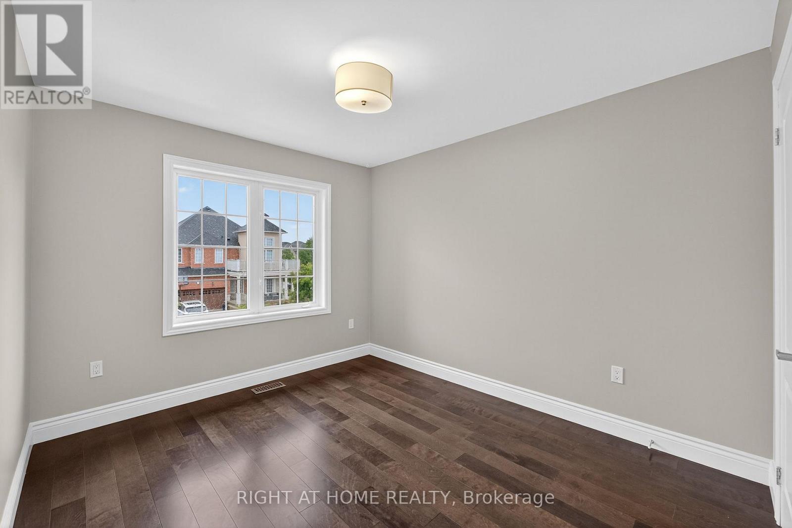 155 Springstead Avenue, Hamilton, Ontario  L8E 6E7 - Photo 27 - X12451727