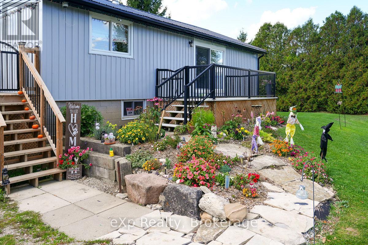 179422 Grey Road 17, Georgian Bluffs, Ontario  N0H 2T0 - Photo 4 - X12451968