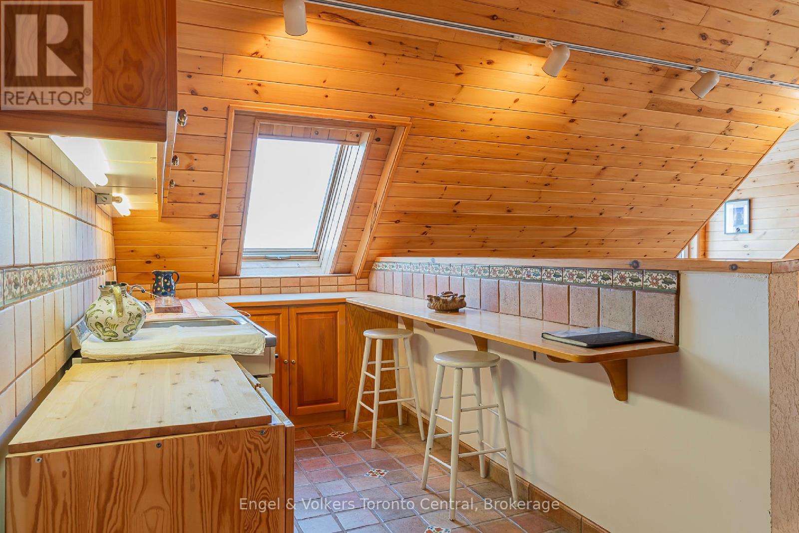 496083 Grey Road 2 Road, Blue Mountains, Ontario  N0H 1J0 - Photo 22 - X12451981