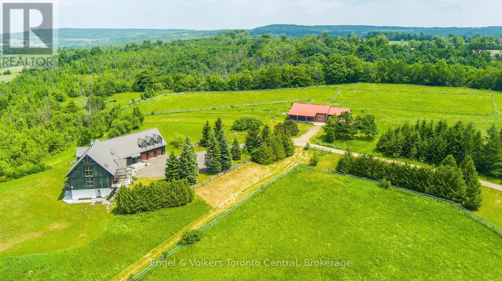 496083 Grey Road 2 Road, Blue Mountains, Ontario  N0H 1J0 - Photo 44 - X12451981