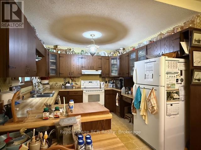 315693 6 Highway, Chatsworth, Ontario  N0H 1G0 - Photo 3 - X12452031
