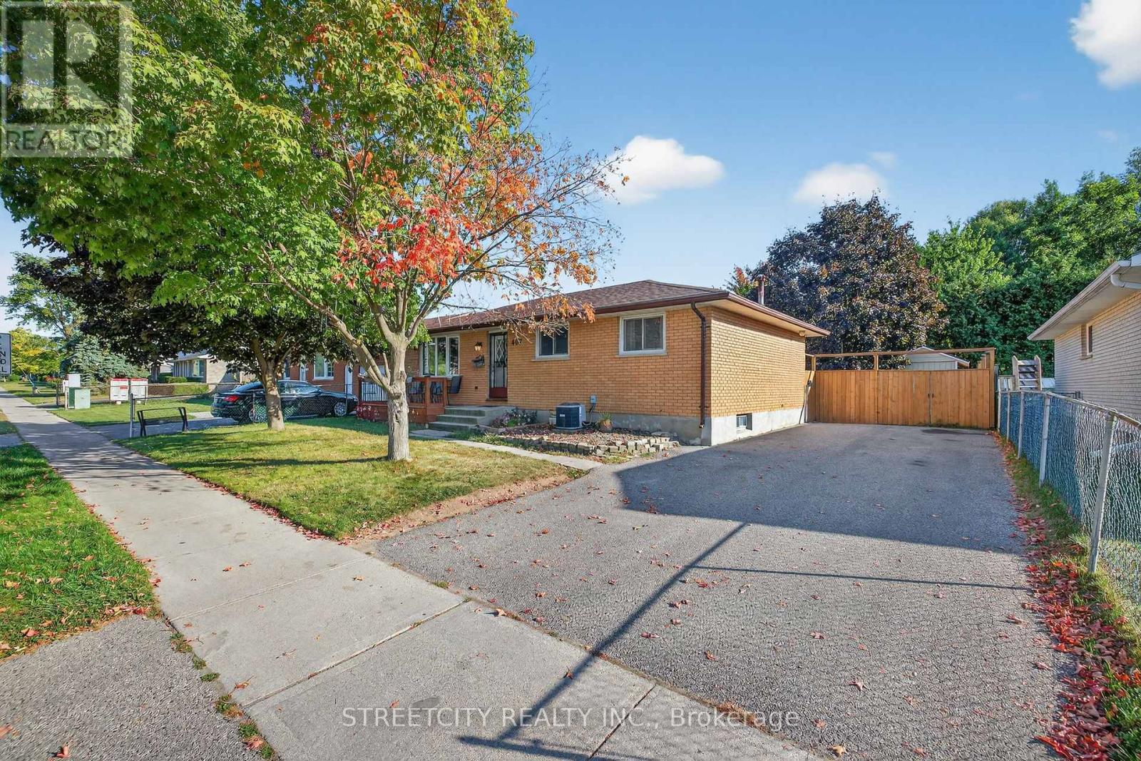 407 ELM STREET, St. Thomas, Ontario