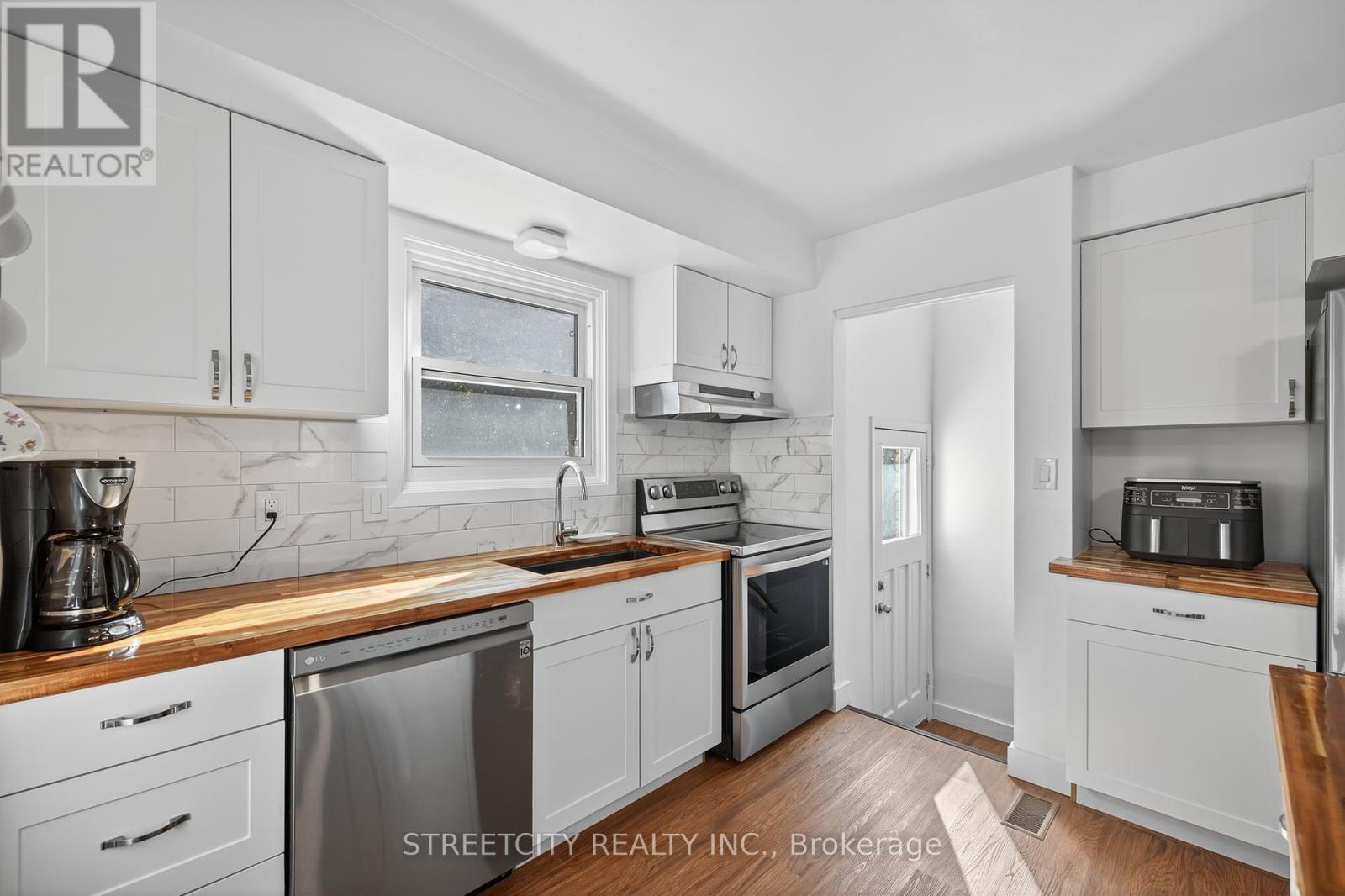 407 Elm Street, St. Thomas, Ontario  N5R 1K2 - Photo 17 - X12452027