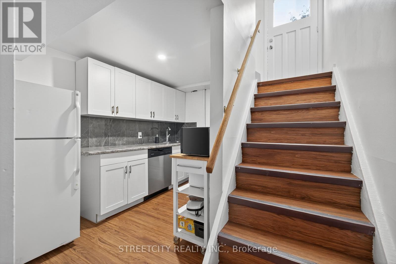 407 Elm Street, St. Thomas, Ontario  N5R 1K2 - Photo 31 - X12452027