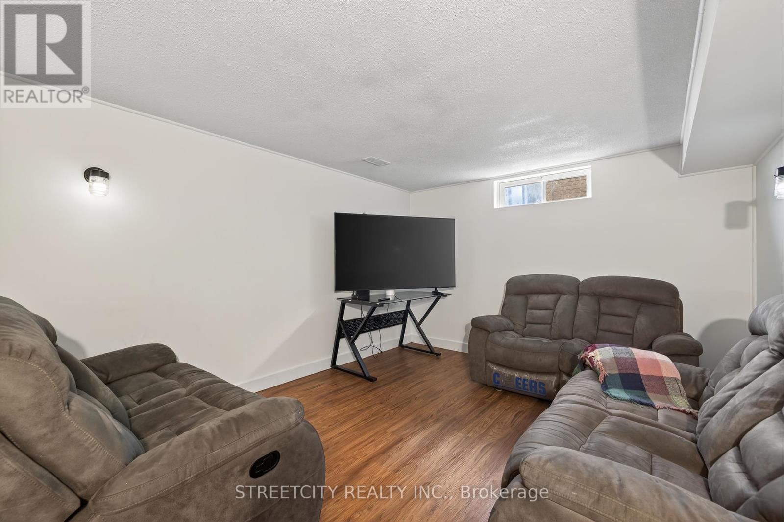 407 Elm Street, St. Thomas, Ontario  N5R 1K2 - Photo 35 - X12452027