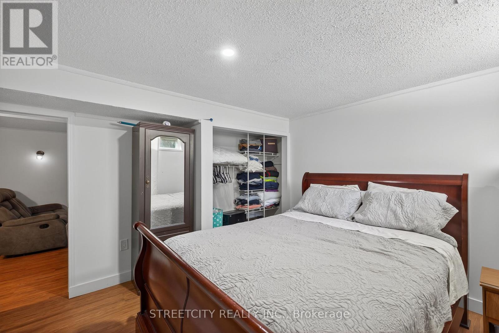 407 Elm Street, St. Thomas, Ontario  N5R 1K2 - Photo 38 - X12452027