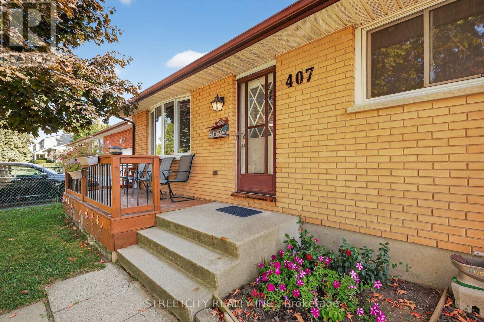 407 Elm Street, St. Thomas, Ontario  N5R 1K2 - Photo 5 - X12452027