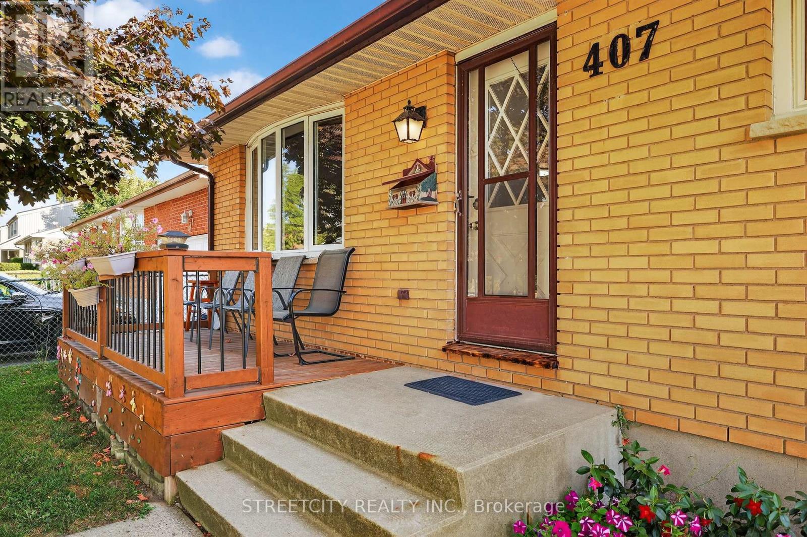407 Elm Street, St. Thomas, Ontario  N5R 1K2 - Photo 6 - X12452027