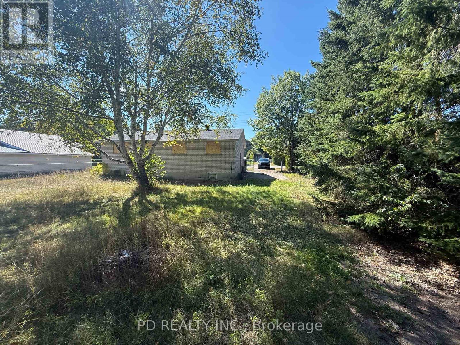 29 Wilson Street, Laurentian Hills, Ontario  K0J 1J0 - Photo 23 - X12451966