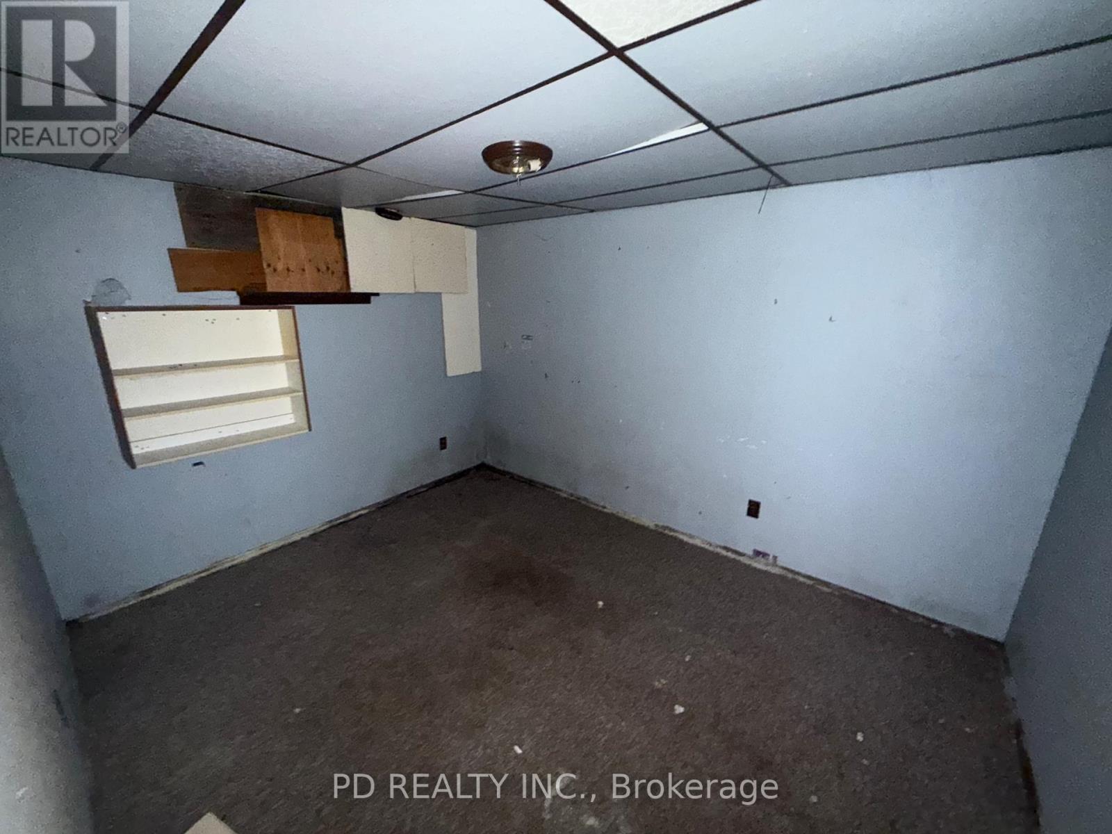 29 Wilson Street, Laurentian Hills, Ontario  K0J 1J0 - Photo 28 - X12451966