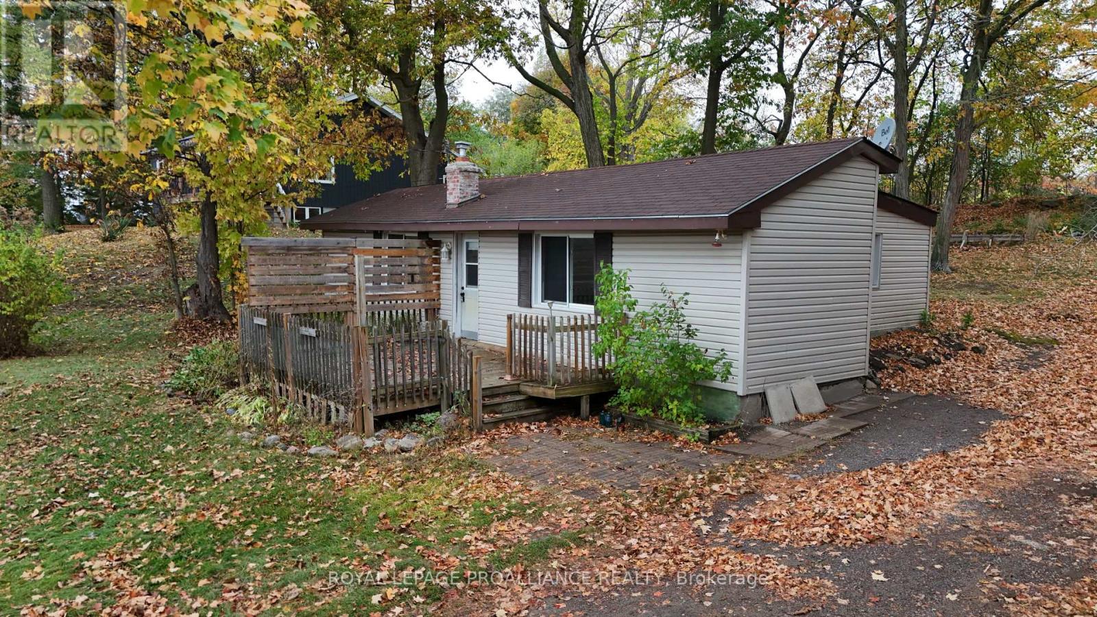 2112 Hamilton Road, Quinte West, Ontario  K8V 5P8 - Photo 17 - X12451982