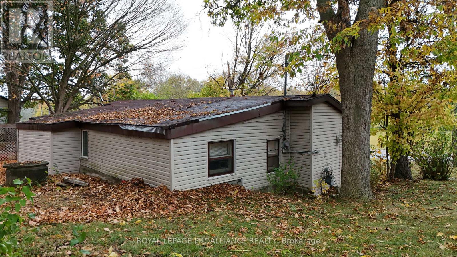 2112 Hamilton Road, Quinte West, Ontario  K8V 5P8 - Photo 18 - X12451982