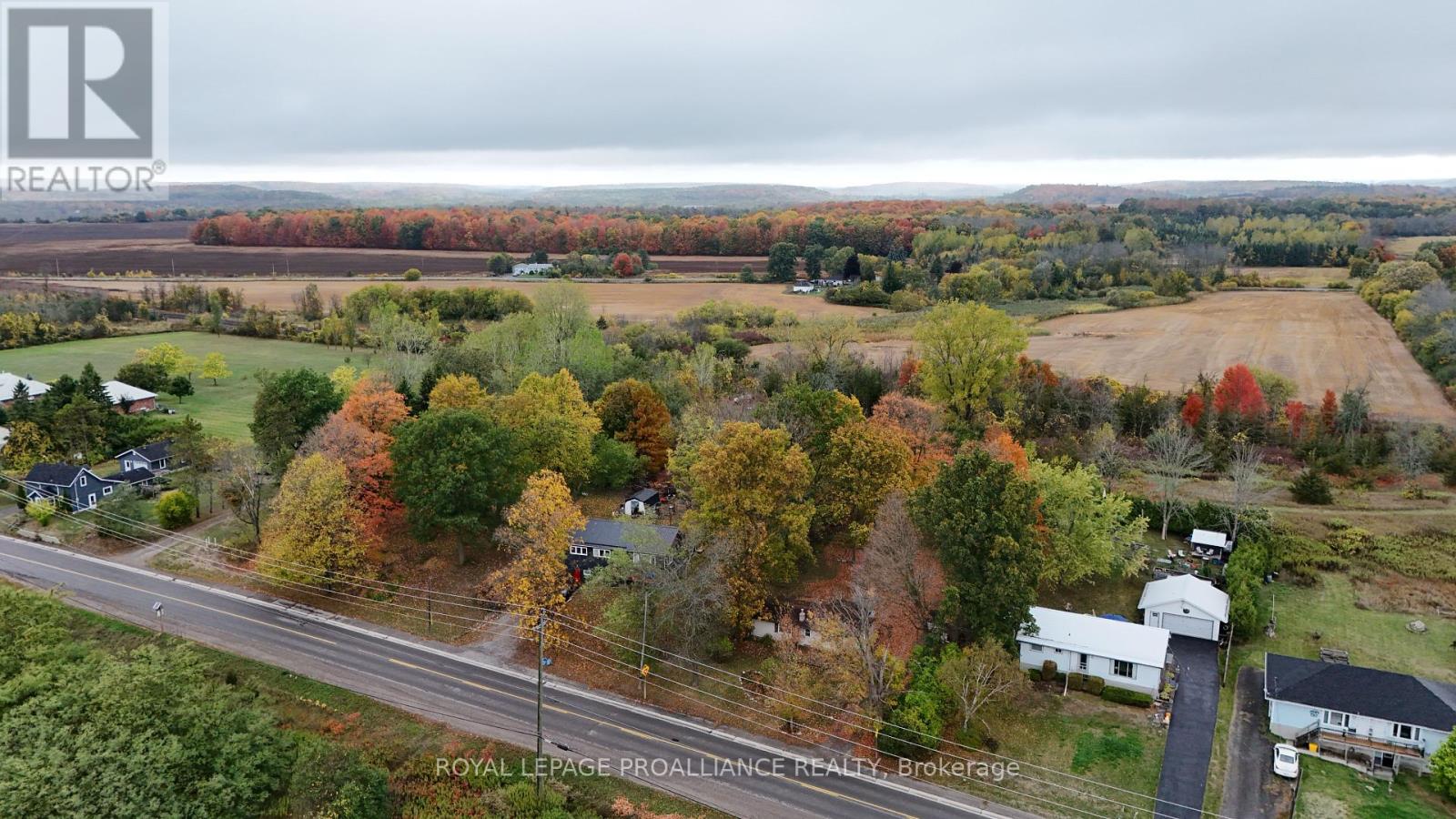 2112 Hamilton Road, Quinte West, Ontario  K8V 5P8 - Photo 4 - X12451982