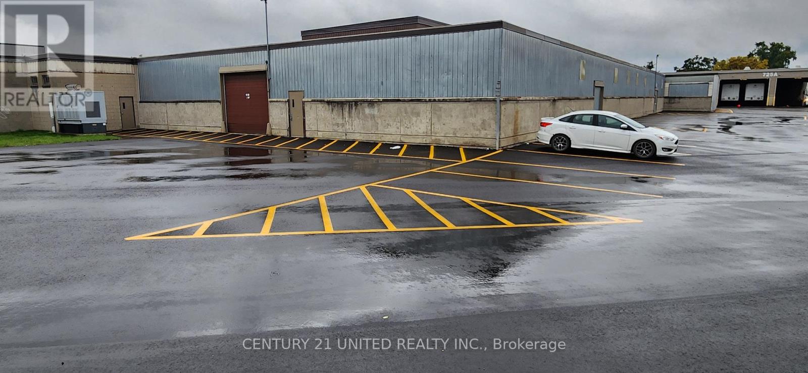 4 - 739 Monaghan Road, Peterborough, Ontario  K9J 5J9 - Photo 4 - X12452003