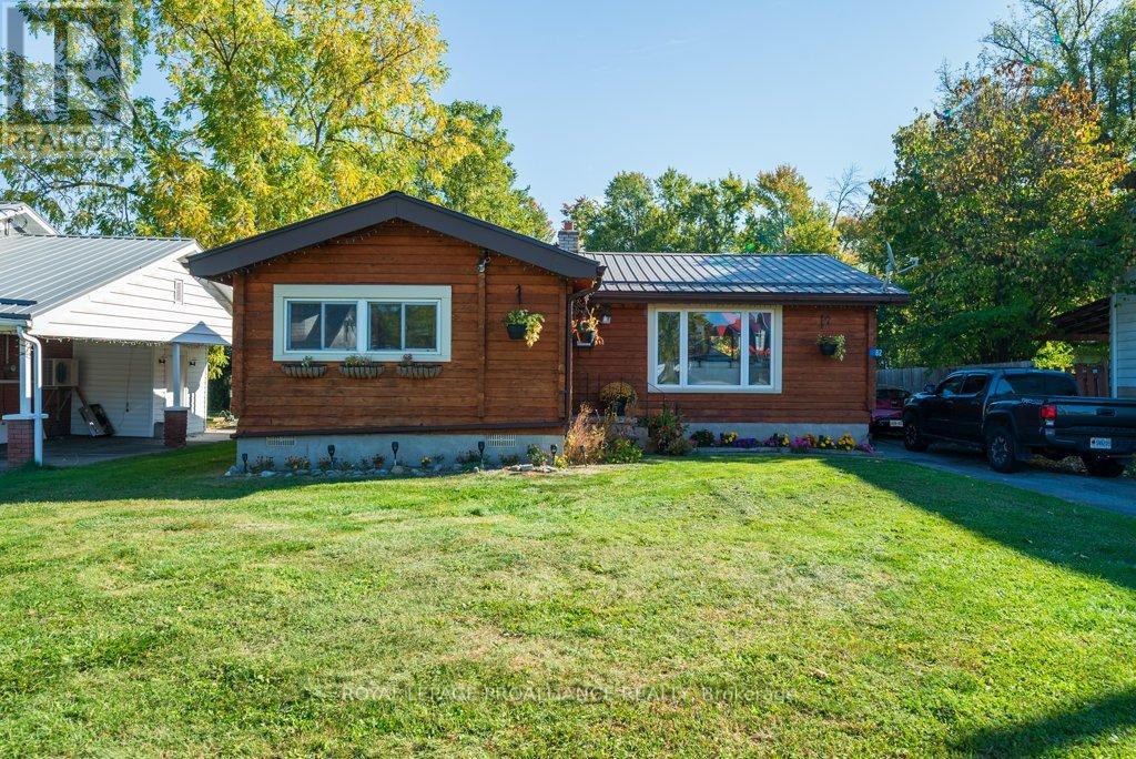 82 North Trent Street, Quinte West (Frankford Ward), Ontario  K0K 2C0 - Photo 1 - X12452020