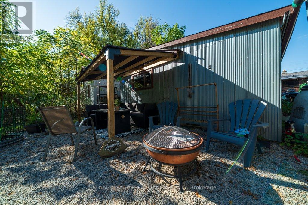 82 North Trent Street, Quinte West (Frankford Ward), Ontario  K0K 2C0 - Photo 10 - X12452020