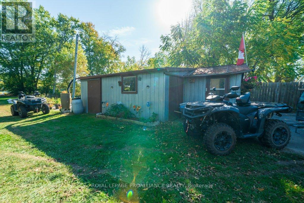 82 North Trent Street, Quinte West (Frankford Ward), Ontario  K0K 2C0 - Photo 12 - X12452020