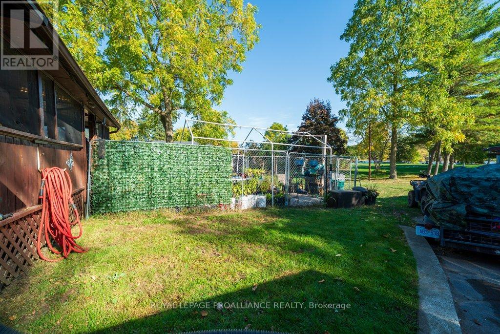 82 North Trent Street, Quinte West (Frankford Ward), Ontario  K0K 2C0 - Photo 13 - X12452020