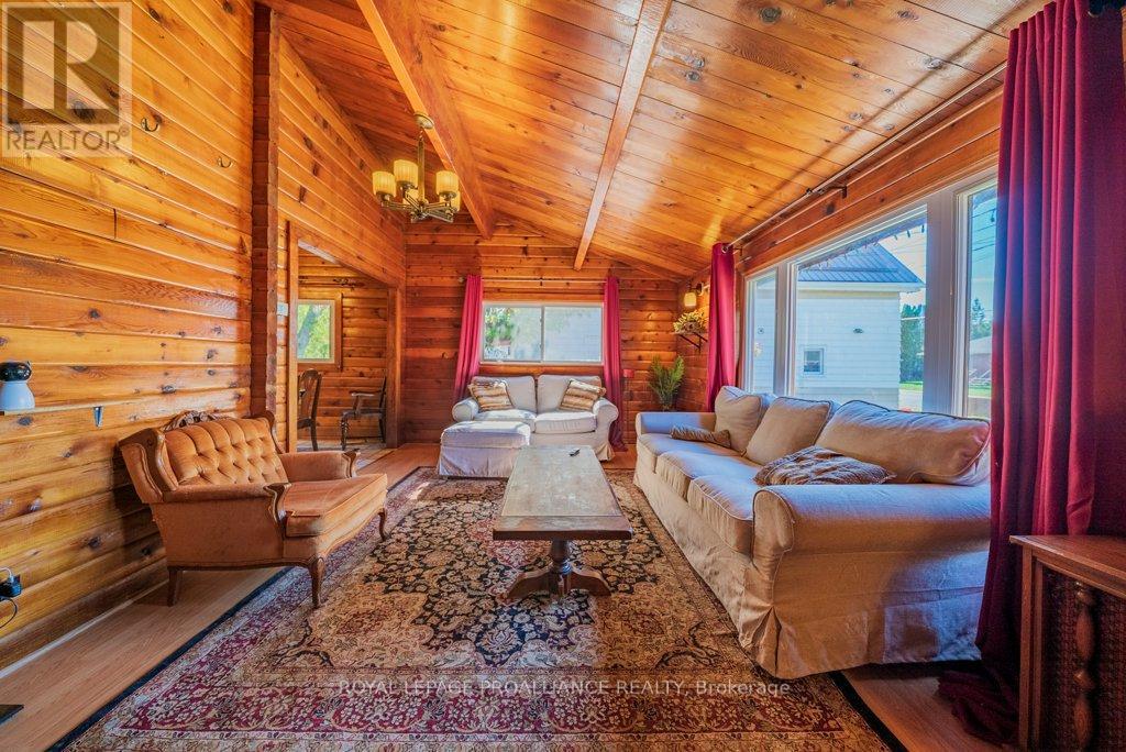 82 North Trent Street, Quinte West (Frankford Ward), Ontario  K0K 2C0 - Photo 21 - X12452020