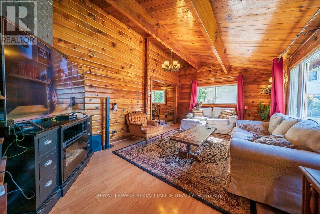 82 North Trent Street, Quinte West (Frankford Ward), Ontario  K0K 2C0 - Photo 22 - X12452020