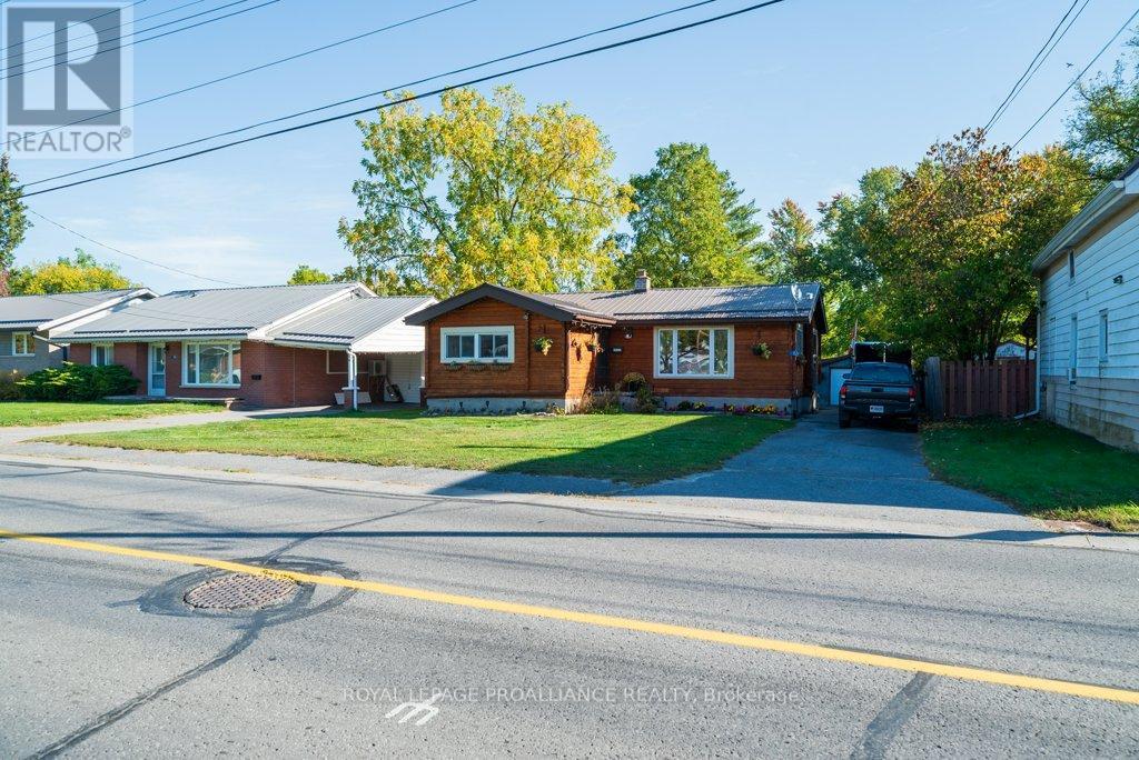 82 North Trent Street, Quinte West (Frankford Ward), Ontario  K0K 2C0 - Photo 45 - X12452020