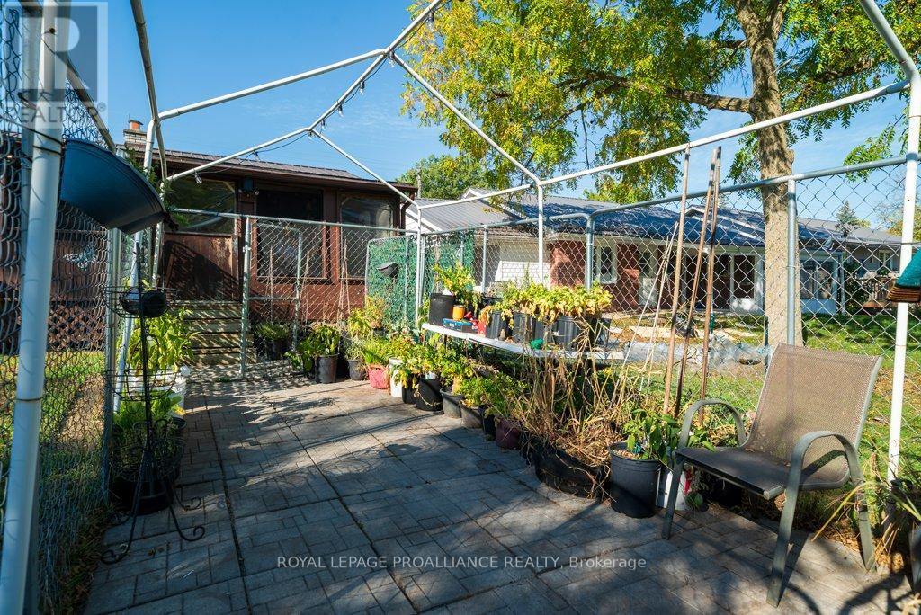 82 North Trent Street, Quinte West (Frankford Ward), Ontario  K0K 2C0 - Photo 50 - X12452020