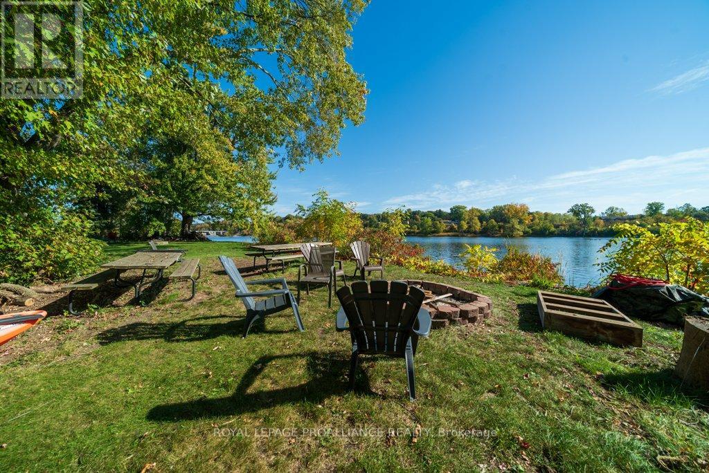 82 North Trent Street, Quinte West (Frankford Ward), Ontario  K0K 2C0 - Photo 8 - X12452020