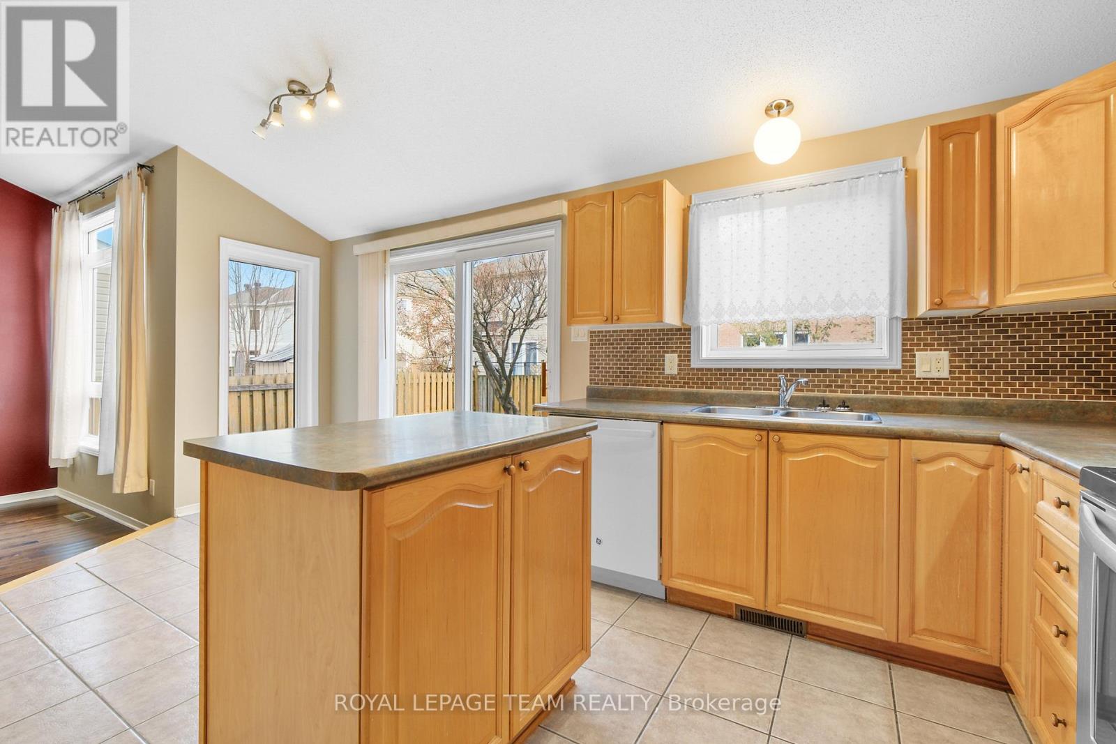 6 State Street, Ottawa, Ontario  K2C 4B3 - Photo 15 - X12451988