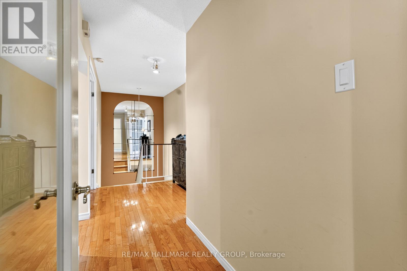 1816 Applegrove Court, Ottawa, Ontario  K1J 6S5 - Photo 13 - X12452021