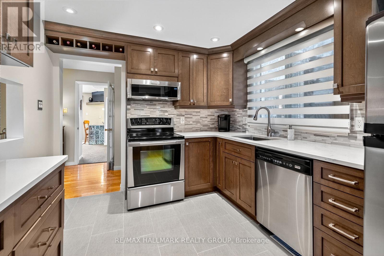 1816 Applegrove Court, Ottawa, Ontario  K1J 6S5 - Photo 17 - X12452021