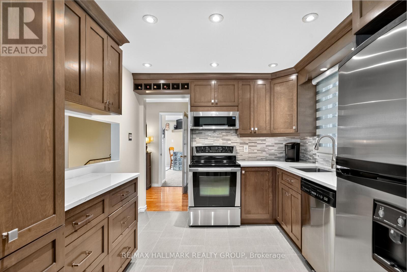 1816 Applegrove Court, Ottawa, Ontario  K1J 6S5 - Photo 18 - X12452021