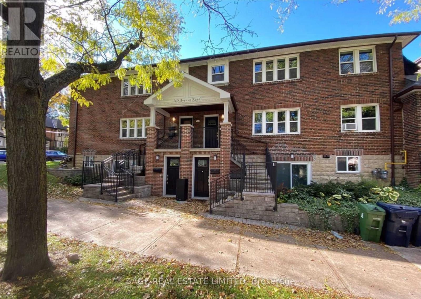 Main - 740 Avenue Road S, Toronto, Ontario  M5P 2K2 - Photo 1 - C12451803