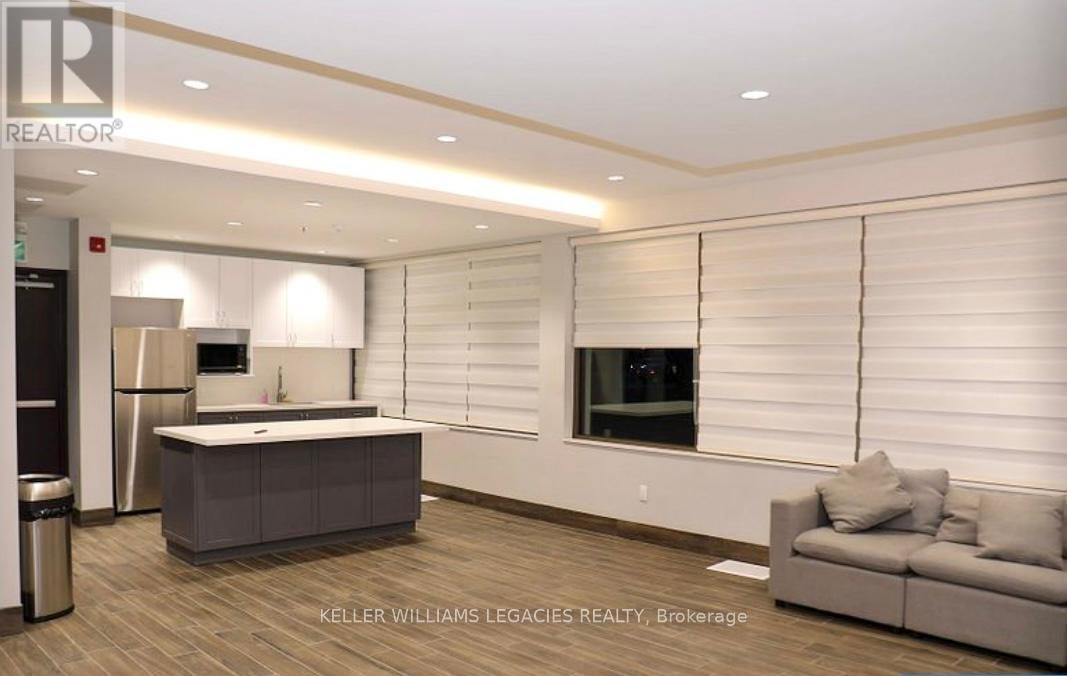 1004 - 715 Don Mills Road, Toronto (Flemingdon Park), Ontario  M3C 1S4 - Photo 11 - C12451814