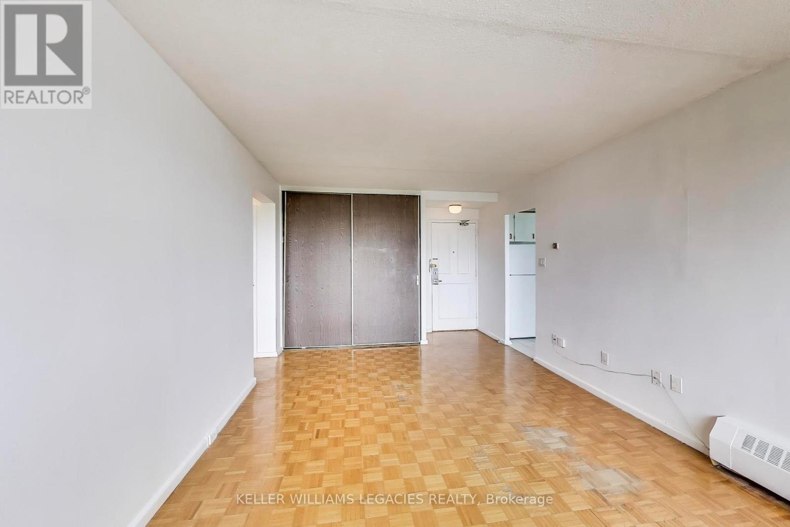 1004 - 715 Don Mills Road, Toronto (Flemingdon Park), Ontario  M3C 1S4 - Photo 18 - C12451814