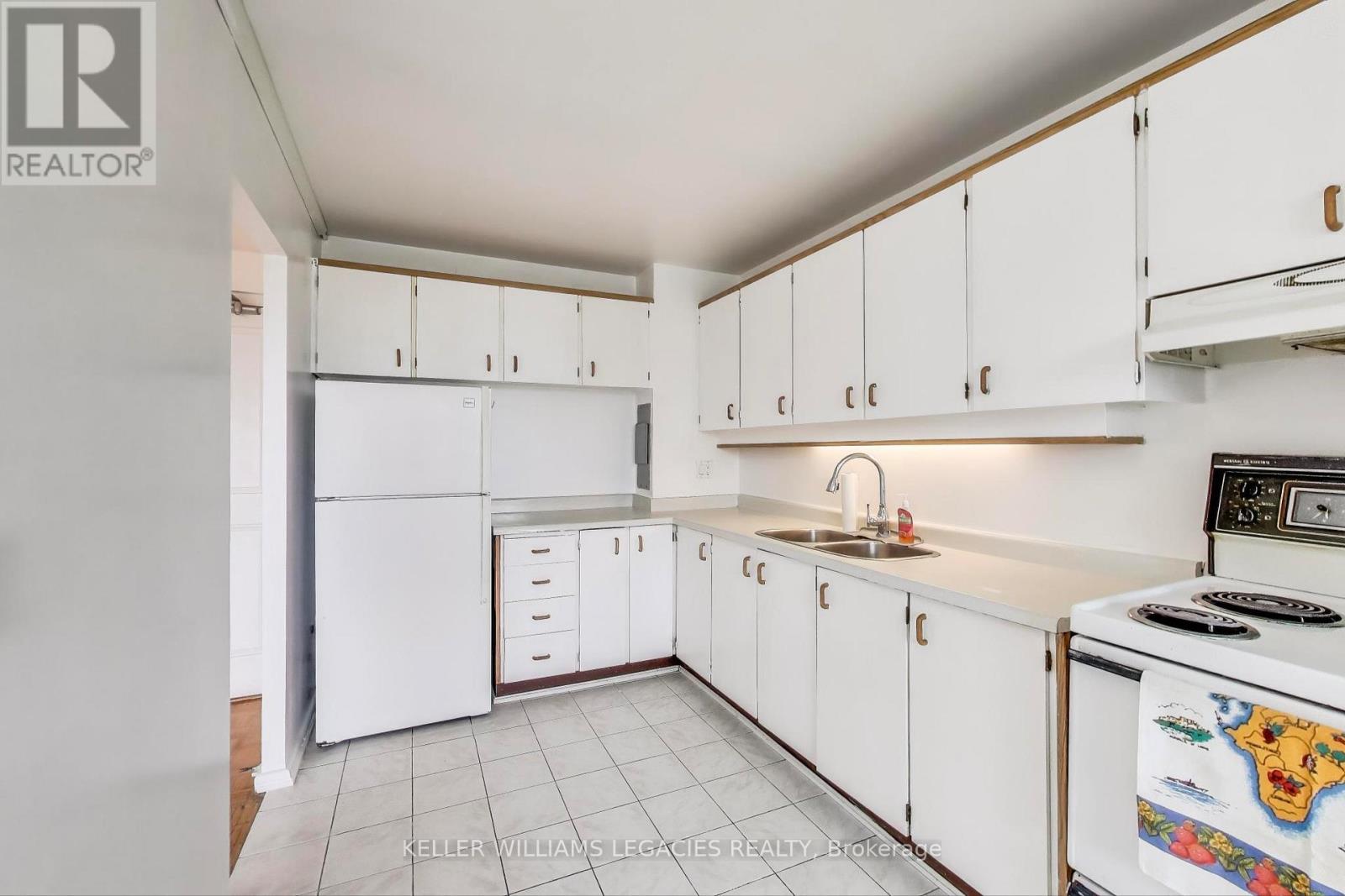 1004 - 715 Don Mills Road, Toronto (Flemingdon Park), Ontario  M3C 1S4 - Photo 22 - C12451814