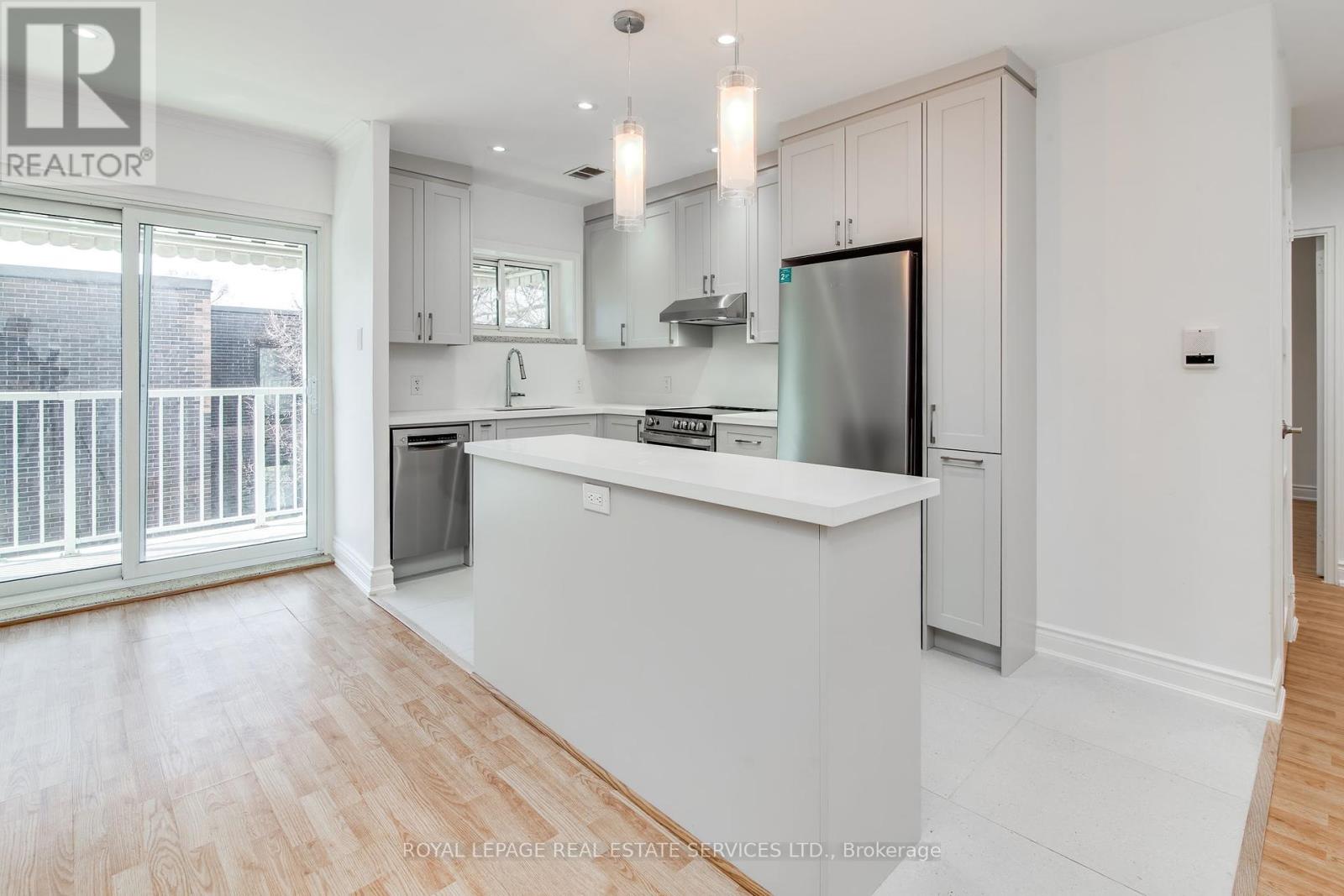 206 - 172 Sherwood Avenue, Toronto, Ontario  M4P 2A8 - Photo 5 - C12451838