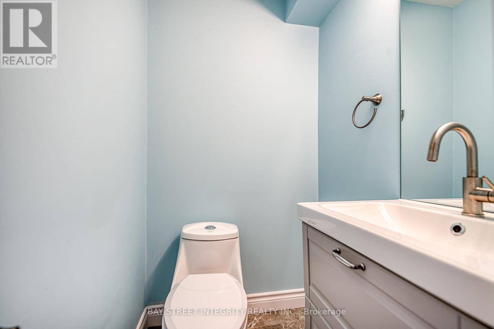 72 Elsa Vine Way, Toronto (Bayview Village), Ontario  M2J 4H9 - Photo 15 - C12451859