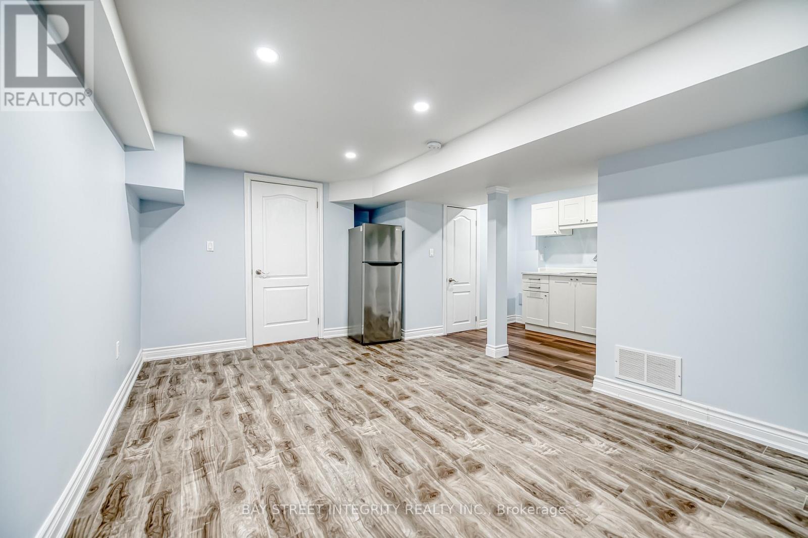 72 Elsa Vine Way, Toronto (Bayview Village), Ontario  M2J 4H9 - Photo 31 - C12451859
