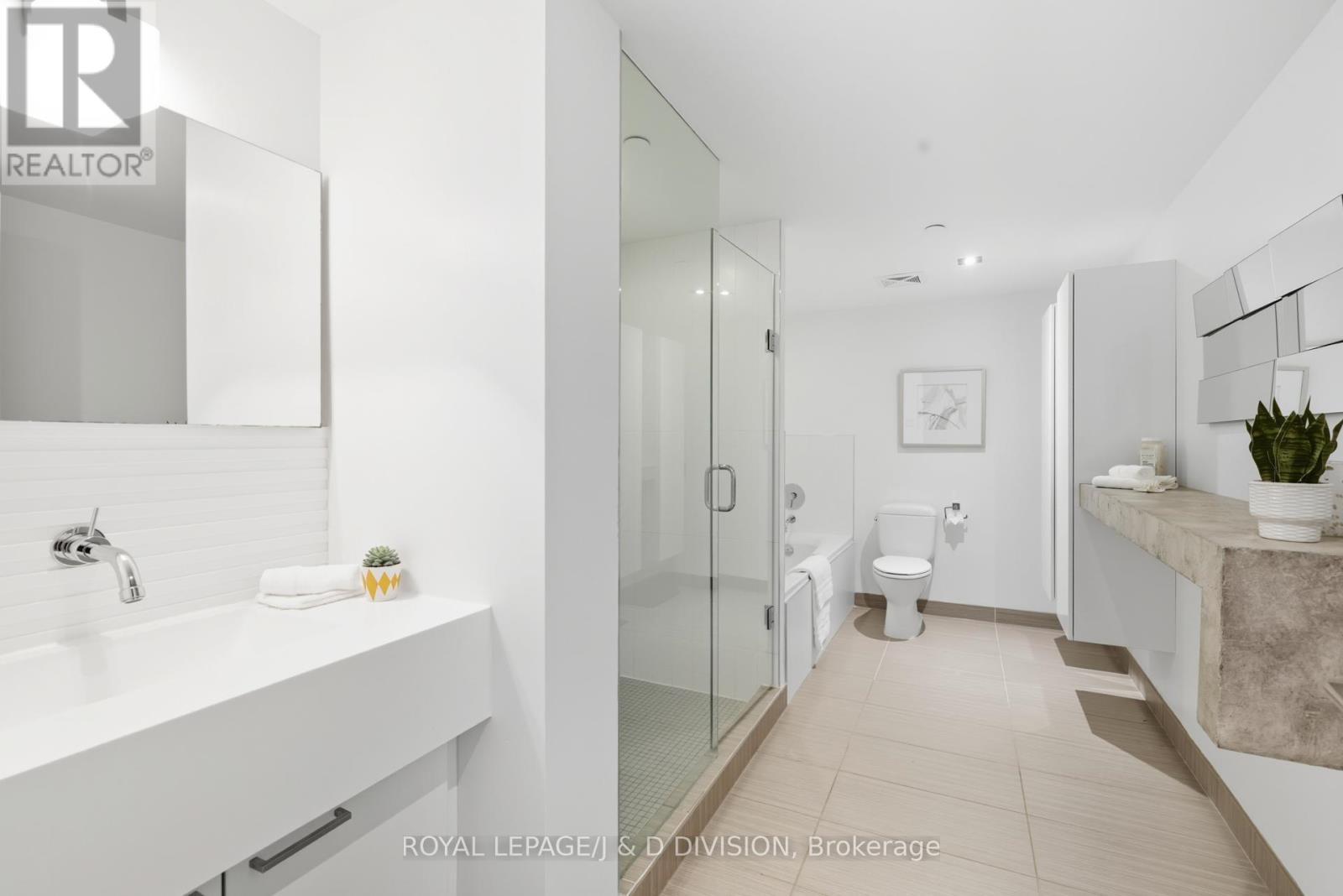 828 - 55 Stewart Street, Toronto, Ontario  M5V 2V1 - Photo 14 - C12451860