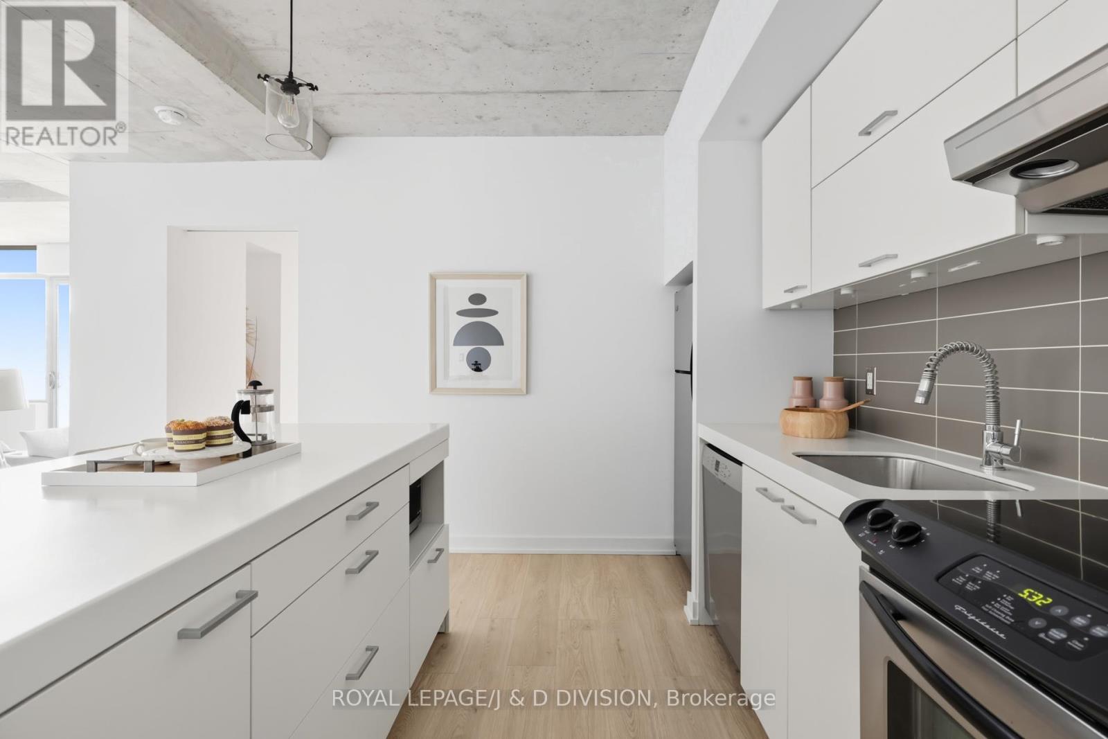 828 - 55 Stewart Street, Toronto, Ontario  M5V 2V1 - Photo 8 - C12451860