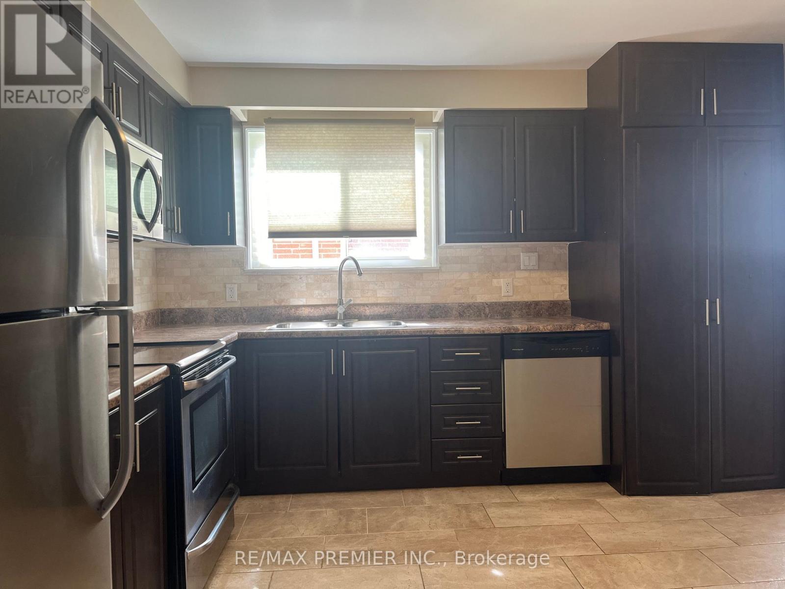 Main - 82 Angus Drive, Toronto, Ontario  M2J 2X1 - Photo 3 - C12451878