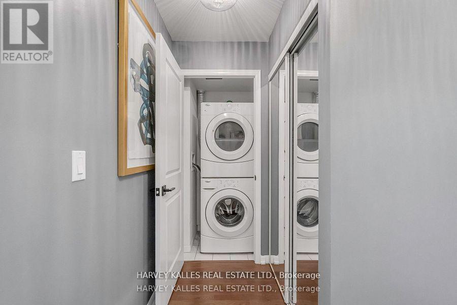 1402 - 21 Grand Magazine Street, Toronto, Ontario  M5V 1B5 - Photo 6 - C12451887