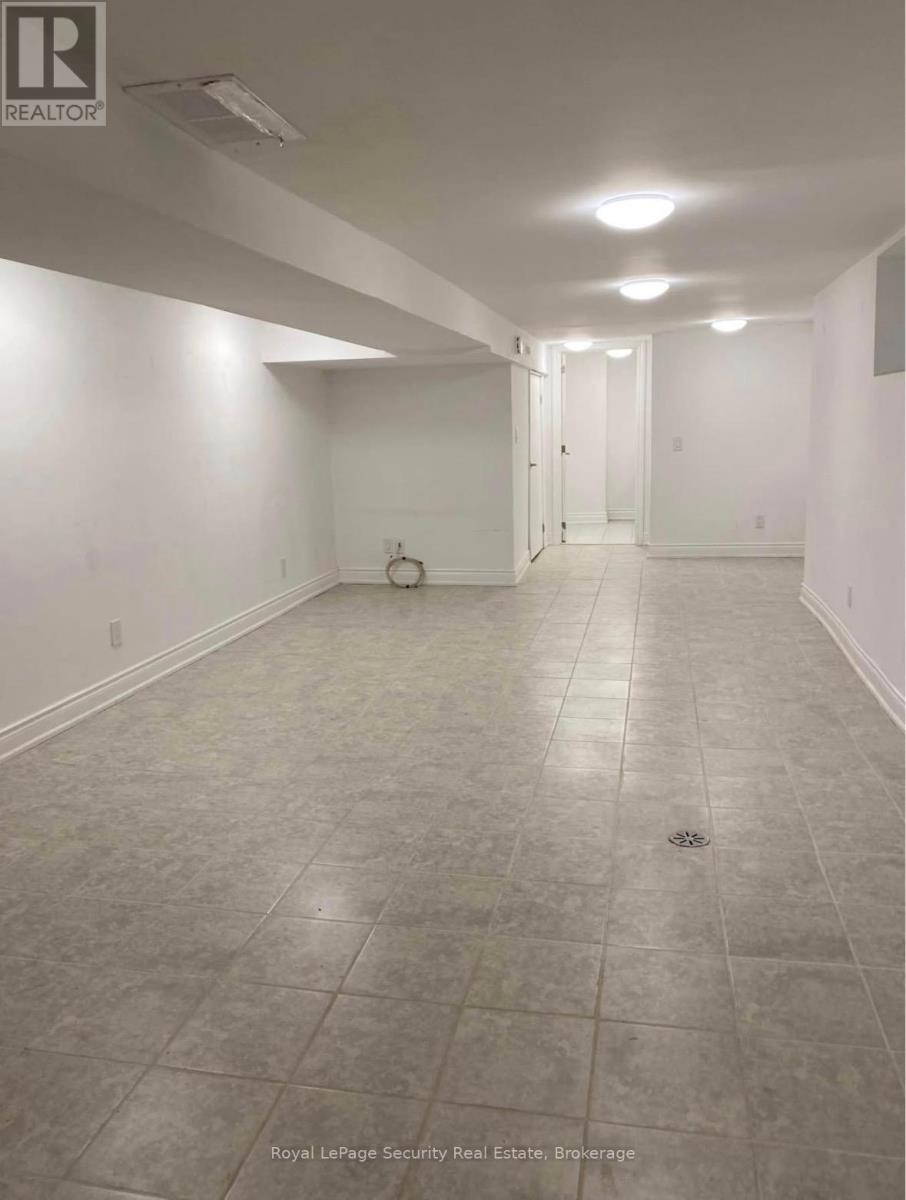 Lower - 6 Rusholme Park Crescent, Toronto, Ontario  M6J 2C9 - Photo 2 - C12451918