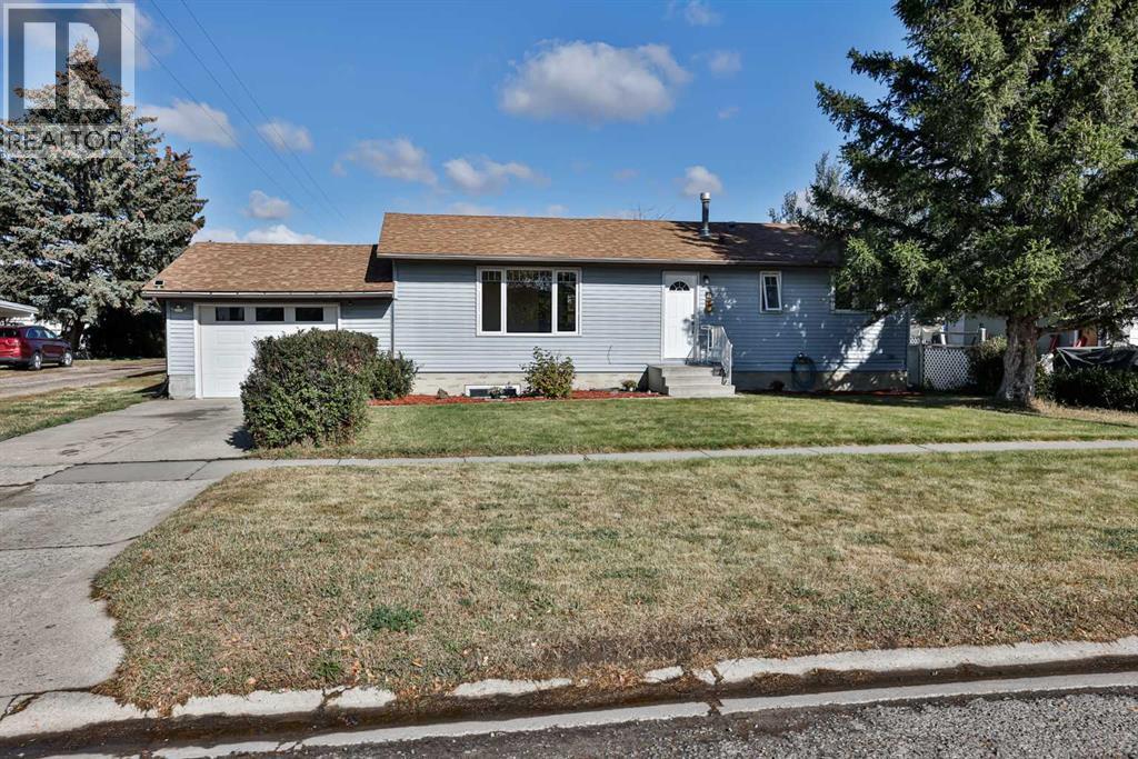 41 W 300 N, Raymond, Alberta  T0K 2S0 - Photo 1 - A2259384