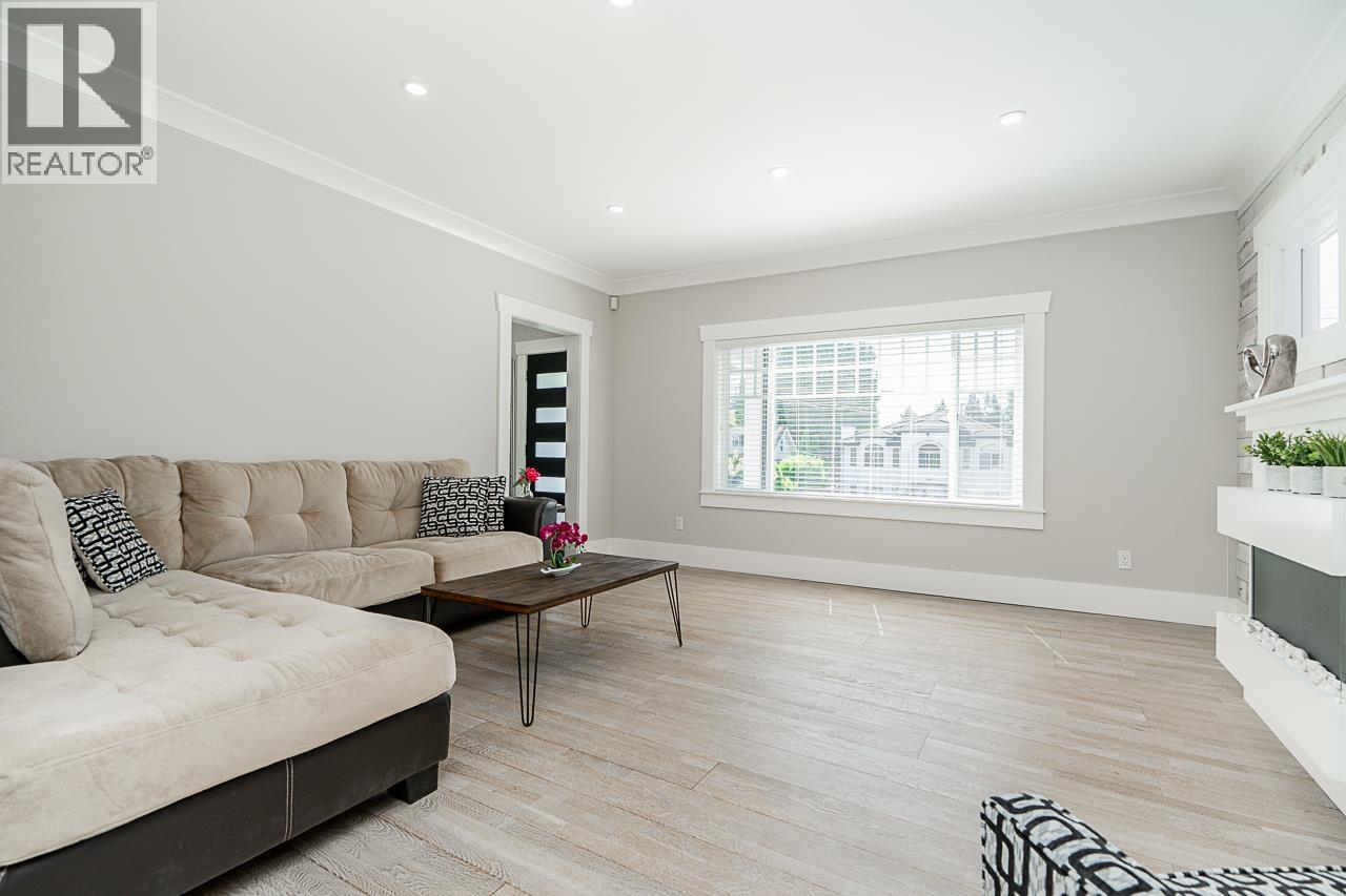 905 Edinburgh Street, New Westminster, British Columbia  V3M 2V2 - Photo 8 - R3056634