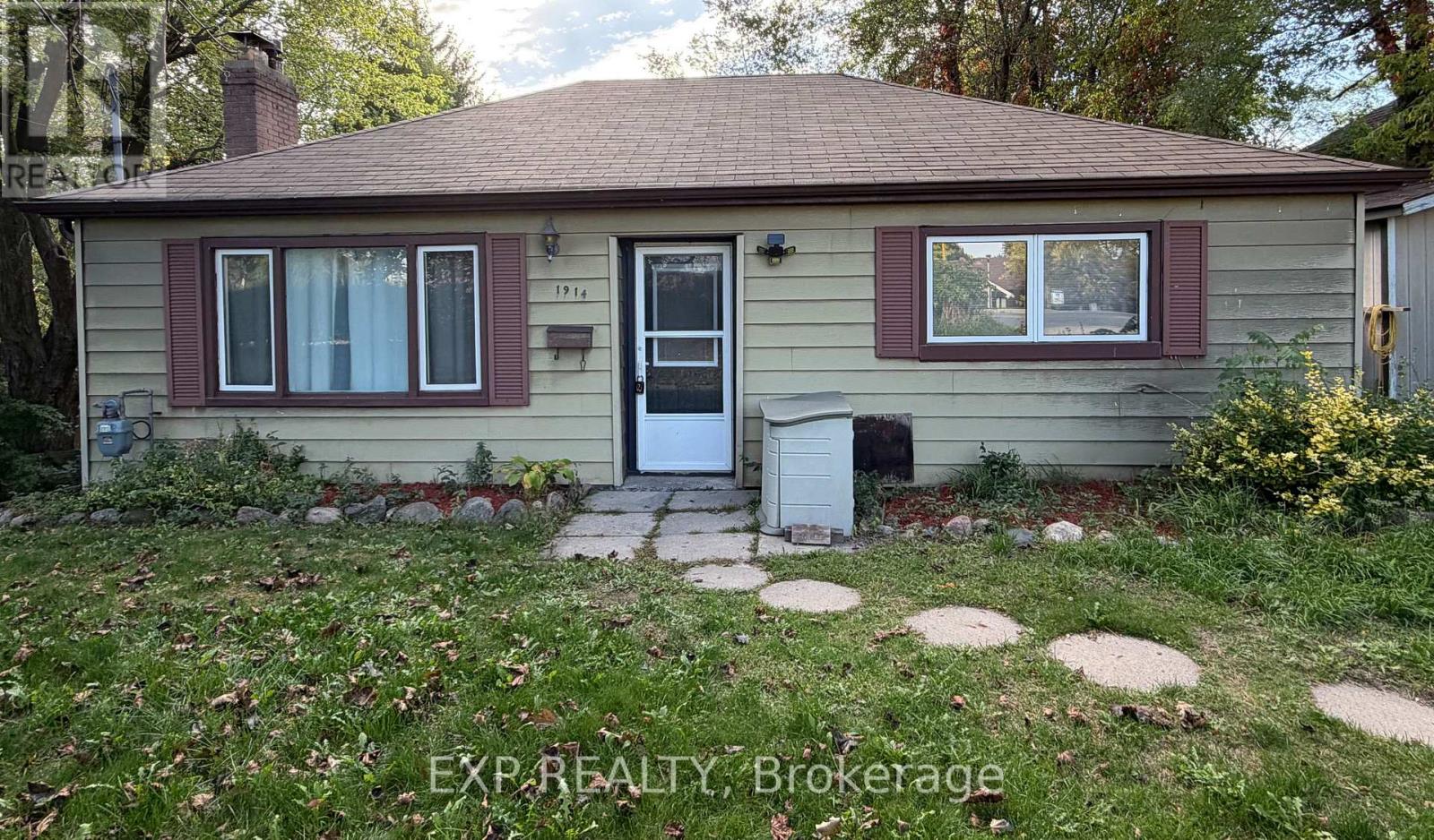 1914 LIVERPOOL ROAD, Pickering, Ontario